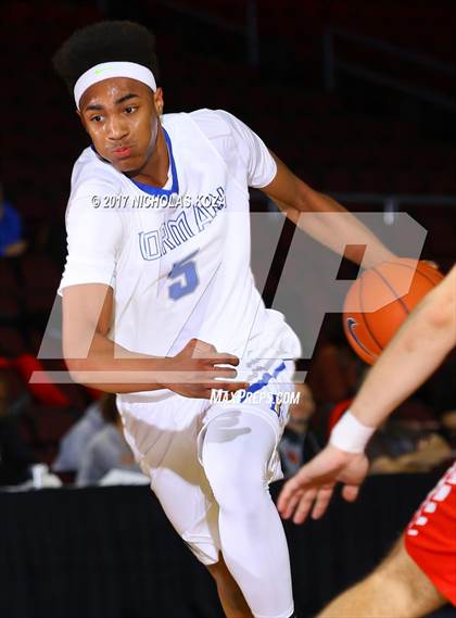 Thumbnail 2 in Mater Dei vs. Bishop Gorman (Tarkanian Classic) photogallery.