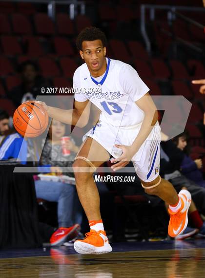Thumbnail 2 in Mater Dei vs. Bishop Gorman (Tarkanian Classic) photogallery.