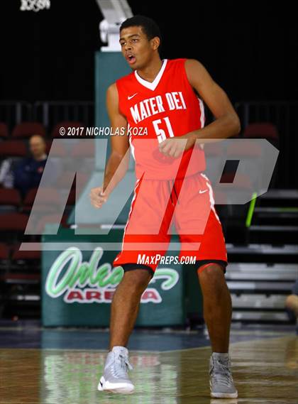 Thumbnail 2 in Mater Dei vs. Bishop Gorman (Tarkanian Classic) photogallery.