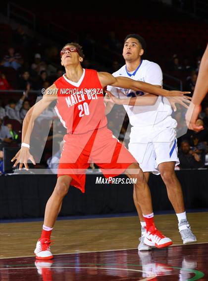 Thumbnail 3 in Mater Dei vs. Bishop Gorman (Tarkanian Classic) photogallery.
