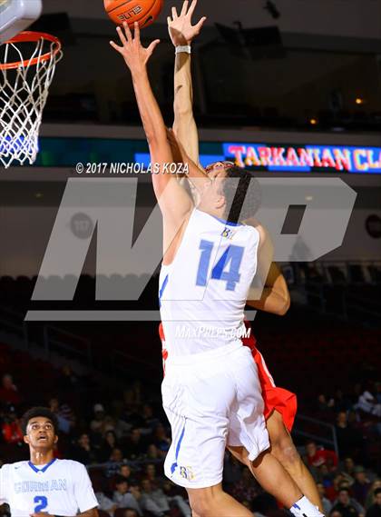 Thumbnail 2 in Mater Dei vs. Bishop Gorman (Tarkanian Classic) photogallery.