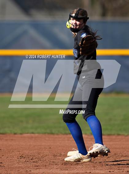 Thumbnail 3 in Pittsford vs Brockport photogallery.