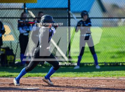 Thumbnail 3 in Pittsford vs Brockport photogallery.