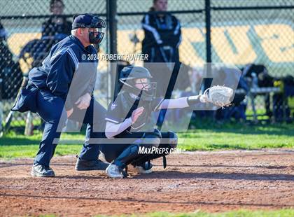 Thumbnail 3 in Pittsford vs Brockport photogallery.