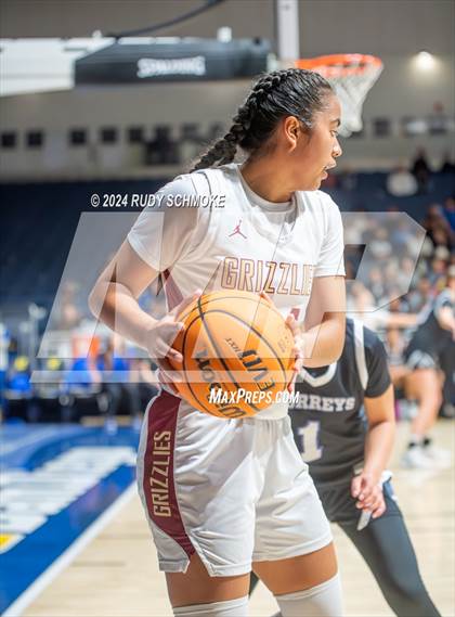 Thumbnail 2 in Mission Hills vs. La Jolla Country Day (CIF SDS Open Division Championship) photogallery.