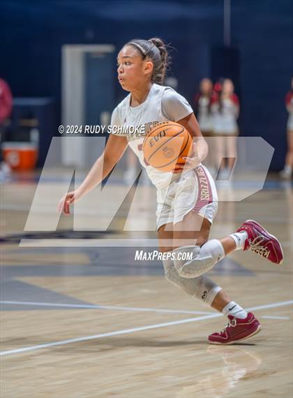 Thumbnail 2 in Mission Hills vs. La Jolla Country Day (CIF SDS Open Division Championship) photogallery.