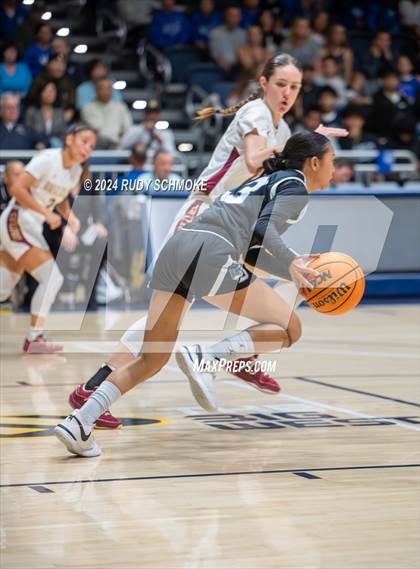 Thumbnail 2 in Mission Hills vs. La Jolla Country Day (CIF SDS Open Division Championship) photogallery.