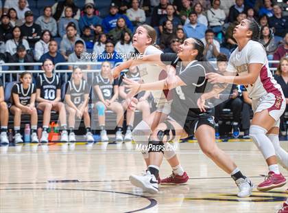 Thumbnail 2 in Mission Hills vs. La Jolla Country Day (CIF SDS Open Division Championship) photogallery.