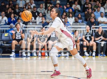 Thumbnail 2 in Mission Hills vs. La Jolla Country Day (CIF SDS Open Division Championship) photogallery.