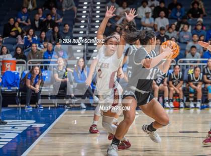 Thumbnail 3 in Mission Hills vs. La Jolla Country Day (CIF SDS Open Division Championship) photogallery.