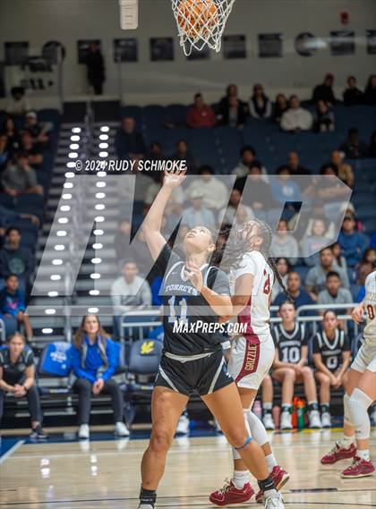 Thumbnail 3 in Mission Hills vs. La Jolla Country Day (CIF SDS Open Division Championship) photogallery.