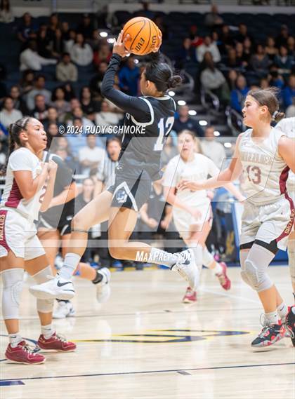 Thumbnail 3 in Mission Hills vs. La Jolla Country Day (CIF SDS Open Division Championship) photogallery.