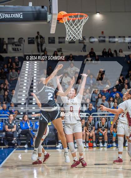 Thumbnail 1 in Mission Hills vs. La Jolla Country Day (CIF SDS Open Division Championship) photogallery.