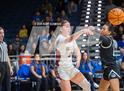 Thumbnail 2 in Mission Hills vs. La Jolla Country Day (CIF SDS Open Division Championship) photogallery.