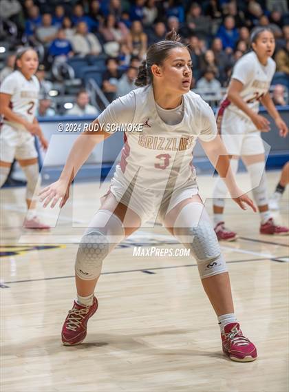 Thumbnail 2 in Mission Hills vs. La Jolla Country Day (CIF SDS Open Division Championship) photogallery.