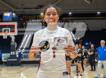 Thumbnail 1 in Mission Hills vs. La Jolla Country Day (CIF SDS Open Division Championship) photogallery.