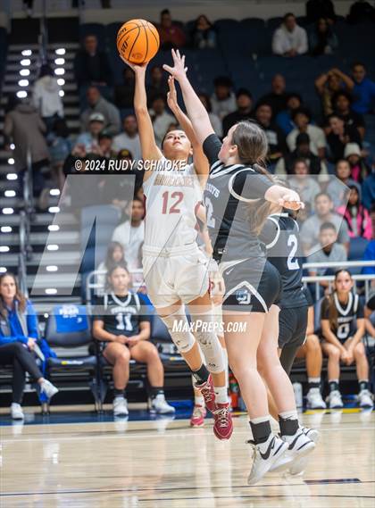 Thumbnail 3 in Mission Hills vs. La Jolla Country Day (CIF SDS Open Division Championship) photogallery.