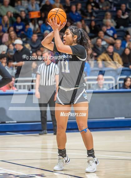 Thumbnail 1 in Mission Hills vs. La Jolla Country Day (CIF SDS Open Division Championship) photogallery.