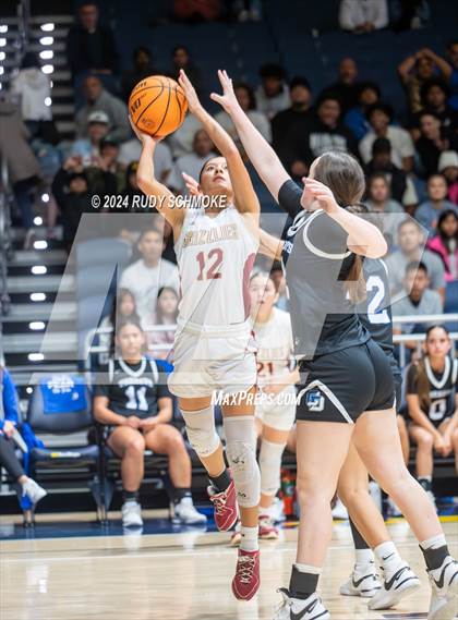 Thumbnail 2 in Mission Hills vs. La Jolla Country Day (CIF SDS Open Division Championship) photogallery.