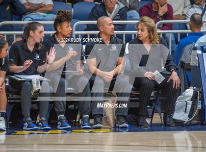 Thumbnail 2 in Mission Hills vs. La Jolla Country Day (CIF SDS Open Division Championship) photogallery.