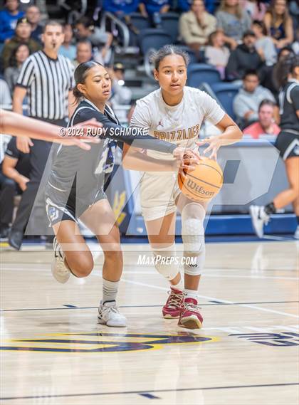 Thumbnail 2 in Mission Hills vs. La Jolla Country Day (CIF SDS Open Division Championship) photogallery.
