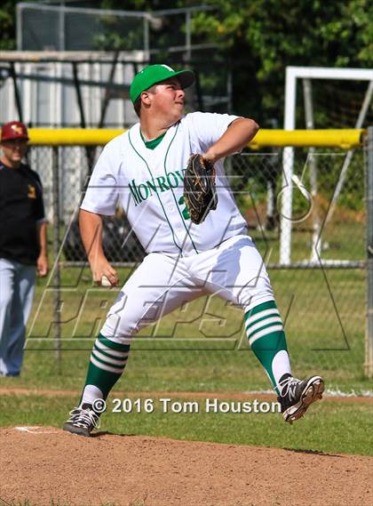 Thumbnail 1 in Monrovia vs La Canada photogallery.