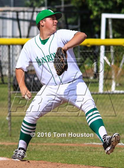 Thumbnail 1 in Monrovia vs La Canada photogallery.