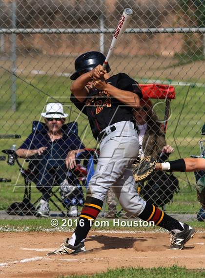 Thumbnail 2 in Monrovia vs La Canada photogallery.