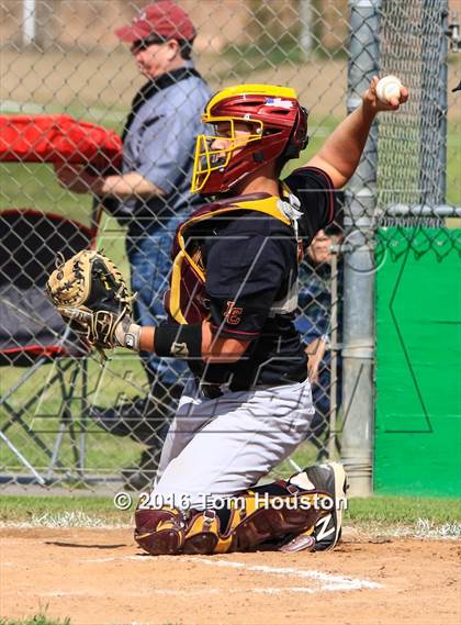 Thumbnail 3 in Monrovia vs La Canada photogallery.