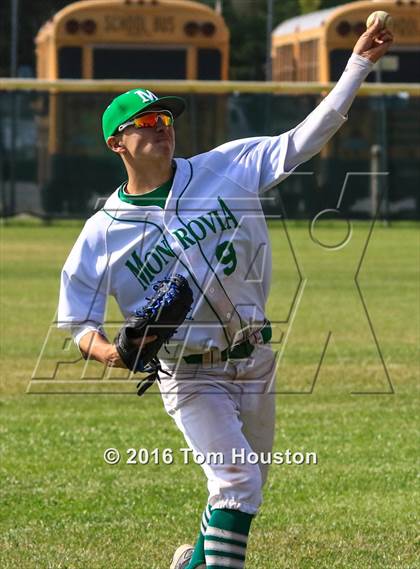 Thumbnail 3 in Monrovia vs La Canada photogallery.