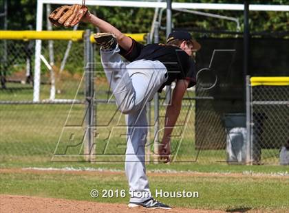 Thumbnail 1 in Monrovia vs La Canada photogallery.