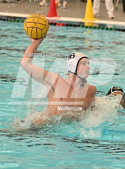 Thumbnail 2 in Clark vs Boerne-Champion (UIL 6A Region 4 Final) photogallery.
