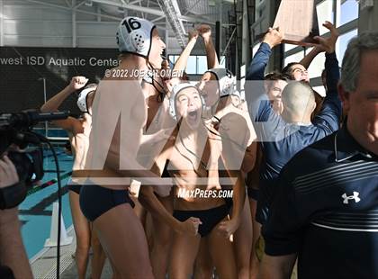 Thumbnail 2 in Clark vs Boerne-Champion (UIL 6A Region 4 Final) photogallery.