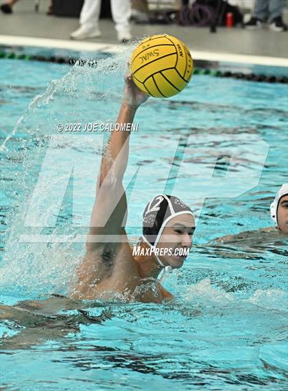 Thumbnail 2 in Clark vs Boerne-Champion (UIL 6A Region 4 Final) photogallery.