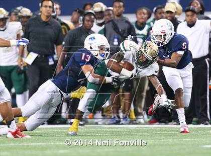 Thumbnail 3 in DeSoto vs. Allen (UIL 6A Division 1 Region 1 Area Playoff) photogallery.