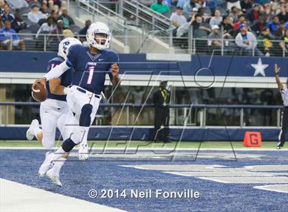Thumbnail 1 in DeSoto vs. Allen (UIL 6A Division 1 Region 1 Area Playoff) photogallery.