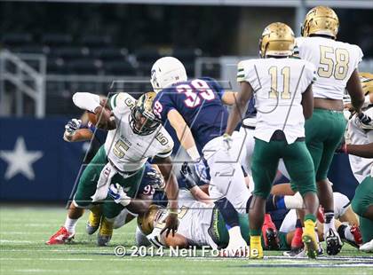 Thumbnail 2 in DeSoto vs. Allen (UIL 6A Division 1 Region 1 Area Playoff) photogallery.