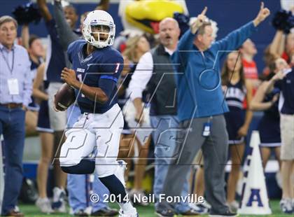 Thumbnail 3 in DeSoto vs. Allen (UIL 6A Division 1 Region 1 Area Playoff) photogallery.