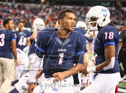 Thumbnail 2 in DeSoto vs. Allen (UIL 6A Division 1 Region 1 Area Playoff) photogallery.