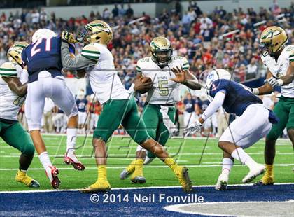 Thumbnail 2 in DeSoto vs. Allen (UIL 6A Division 1 Region 1 Area Playoff) photogallery.