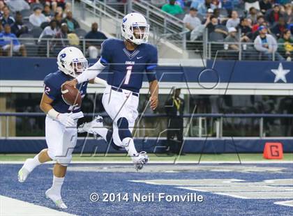 Thumbnail 2 in DeSoto vs. Allen (UIL 6A Division 1 Region 1 Area Playoff) photogallery.
