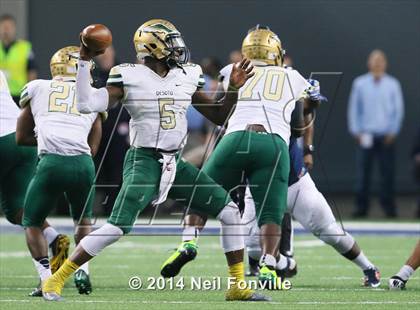 Thumbnail 3 in DeSoto vs. Allen (UIL 6A Division 1 Region 1 Area Playoff) photogallery.