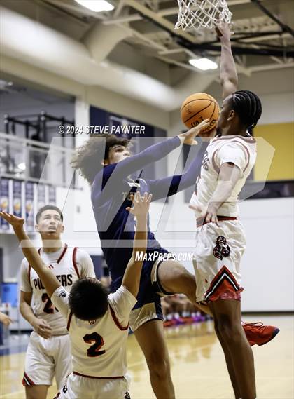 Thumbnail 1 in Artesia vs. Desert Vista photogallery.