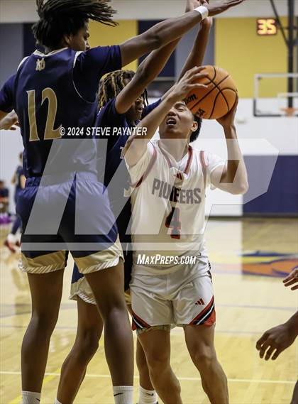 Thumbnail 3 in Artesia vs. Desert Vista photogallery.