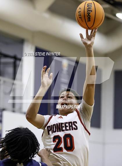 Thumbnail 1 in Artesia vs. Desert Vista photogallery.