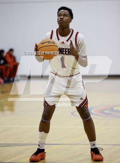 Thumbnail 1 in Artesia vs. Desert Vista photogallery.