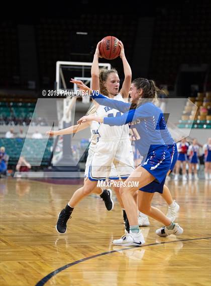 Thumbnail 2 in Highlands Ranch vs. Cherry Creek (CHSAA 5A Final Four) photogallery.