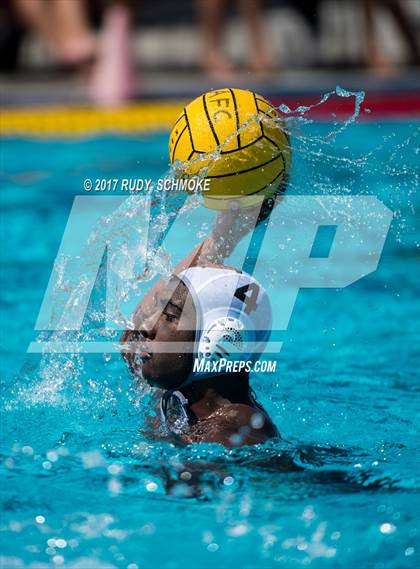 Thumbnail 1 in Eastlake vs. South Pasadena photogallery.