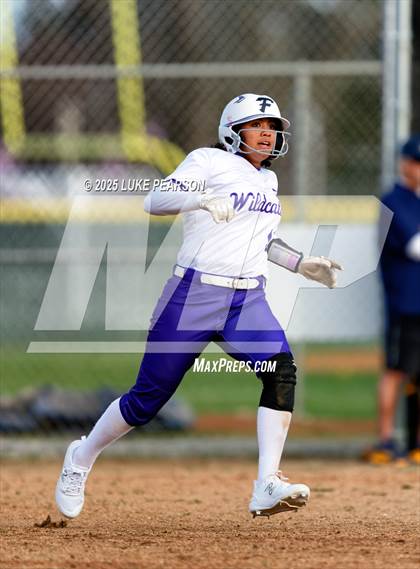 Thumbnail 2 in Inderkum @ Franklin photogallery.
