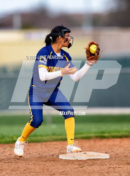 Thumbnail 1 in Inderkum @ Franklin photogallery.